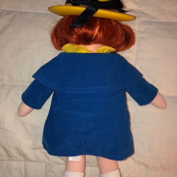 ✅SOLD✅Madeline Doll -16” Talking Doll w/Bonus Book - Picture 4 of 5